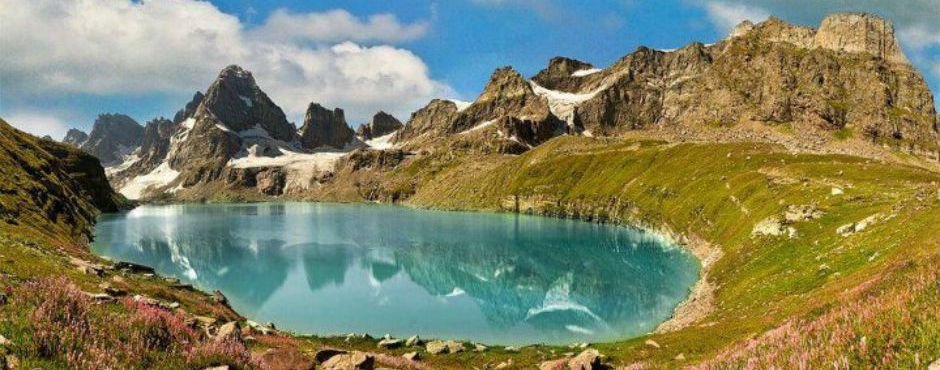 Chitha Katha Lake , Mole on the face of Neelum Valley