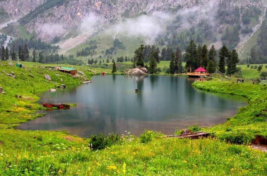 Rainbow lake Astore valley