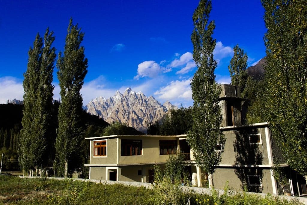 Gulmit Continental Hotel