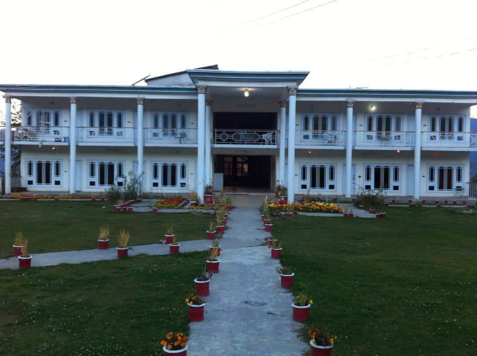 hill top hotel shogran