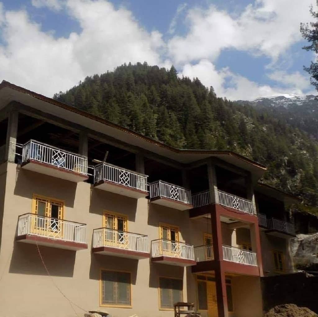 1559112759_Shangrila-Sharda-Resort-Neelum-Valley