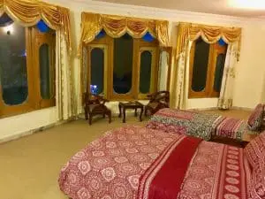 AL-KHALEEJ-FAMILY-ROOM-3-BEDS-01-300x225