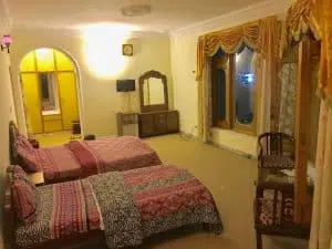 AL-KHALEEJ-FAMILY-ROOM-3-BEDS-02-300x225