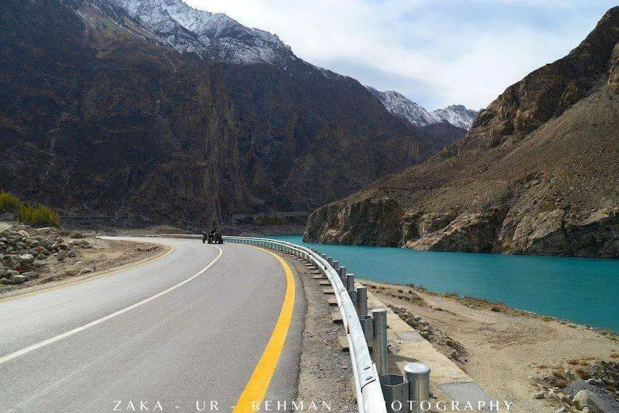 Karakarom-Highway-and-Attabad-Lake-Hunza
