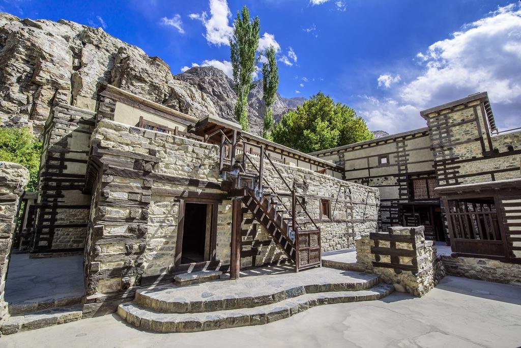 Serena Shigar Fort Featired