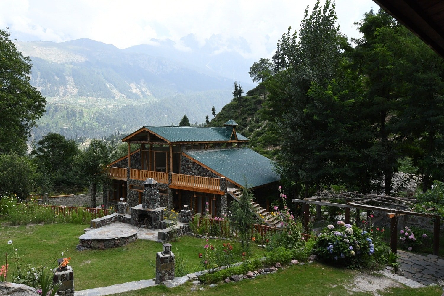 Walnut Heights Hotel Kalam AJK TOURS