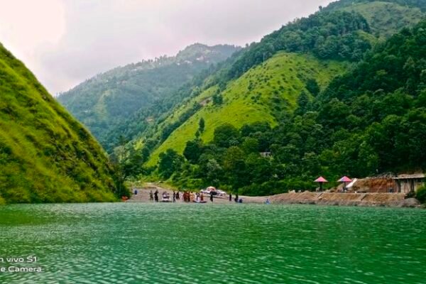 samundar-katha-lake-kpk-nathiya-gali-pakistan